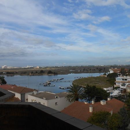 Hotel Marbella Roses Bagian luar foto
