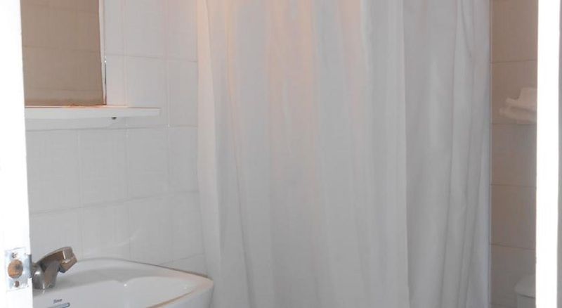 Hotel Marbella Roses Bagian luar foto